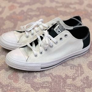 Converse - Men’s 11 - NWT